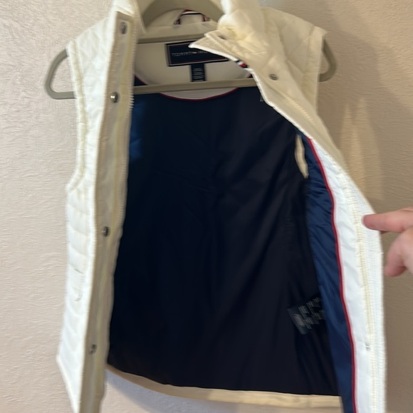 Tommy Hilfiger Women’s Quilted Vest - Picture 8 of 11